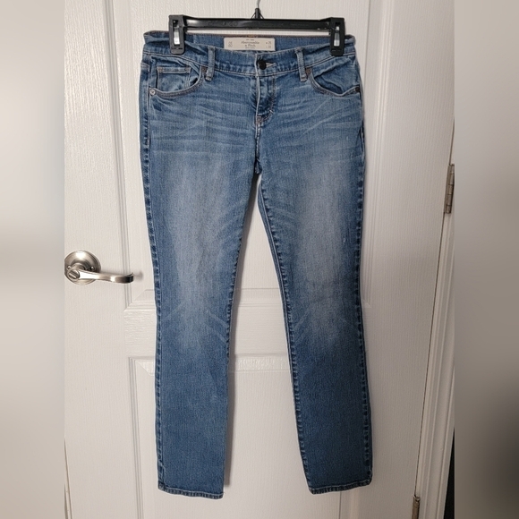Abercrombie & Fitch Erin perfect strech fit jeans. Size w25 L31 - Picture 2 of 14